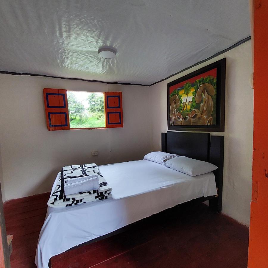 Hostal La Pijarana 萨兰托 外观 照片